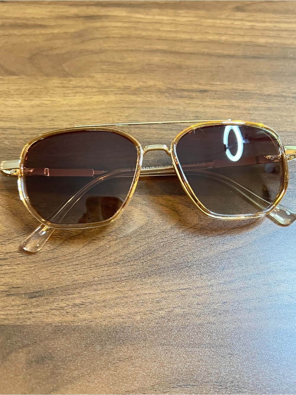 Champagne/Gradient Brown Polarized Aviators